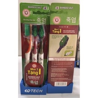 Vỉ 2 bàn chải tặng 1 bàn chải đánh răng muối tre Hàn Quốc Bamboo Salt