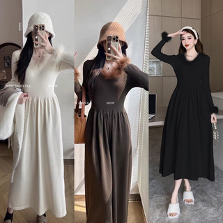 Váy len cổ tim phối viền lông vũ dáng dài. váy len kiểu sáng suông babydoll xinh xắn.