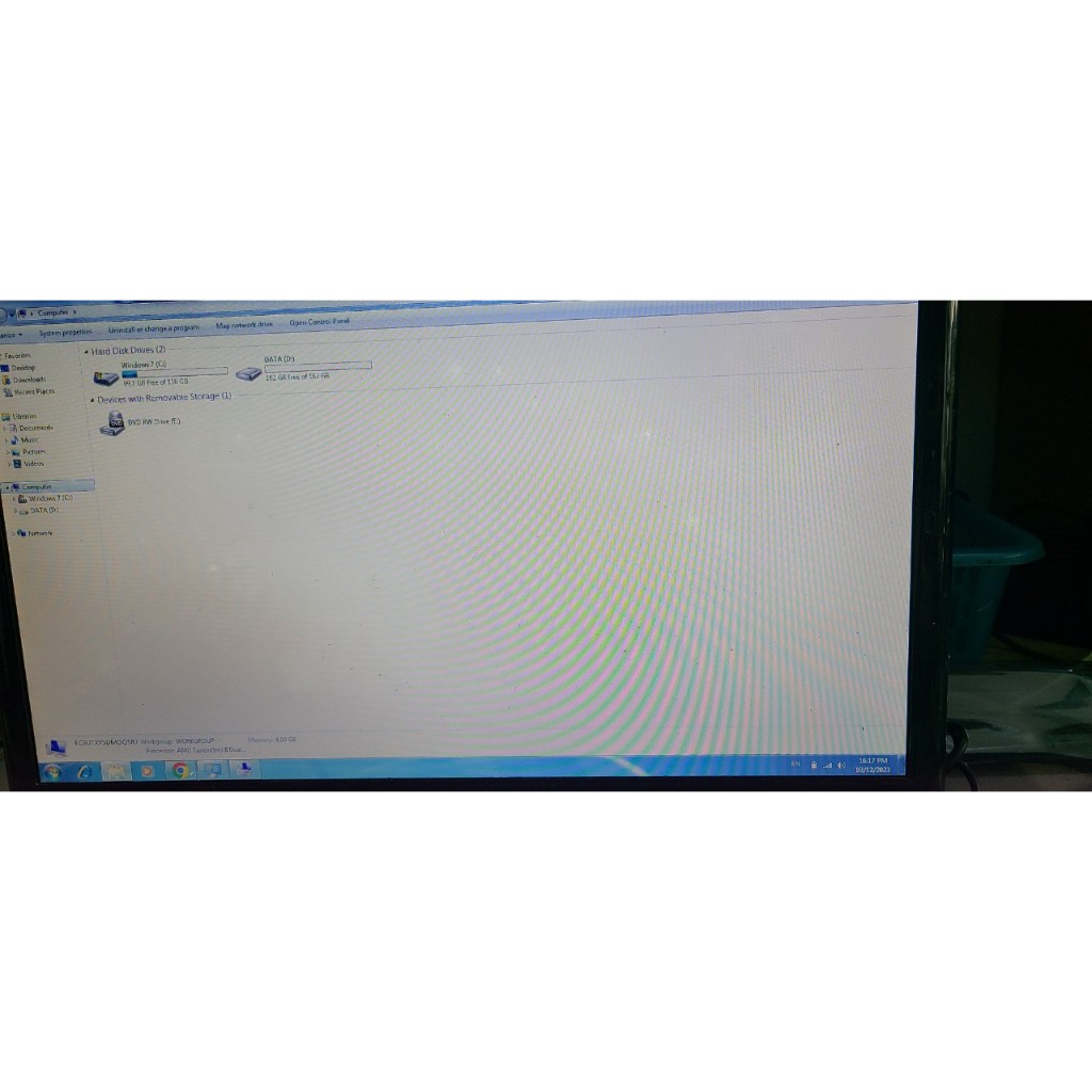 Laptop Toshiba 17in, model : L555D-S7005 pin mới có sạc