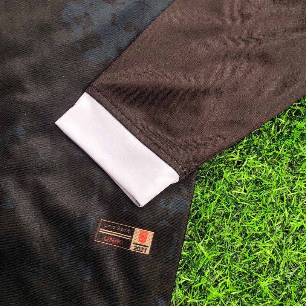 Bộ quần áo bóng đá dài tay logo 3 lá đen mới - Chất thun lạnh - In tên số theo yêu cầu