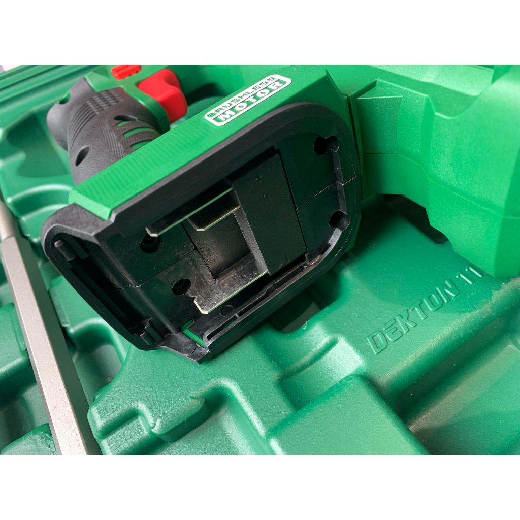 Khoan bê tông pin Dekton M21 -RH603plus chân pin phổ thông makita