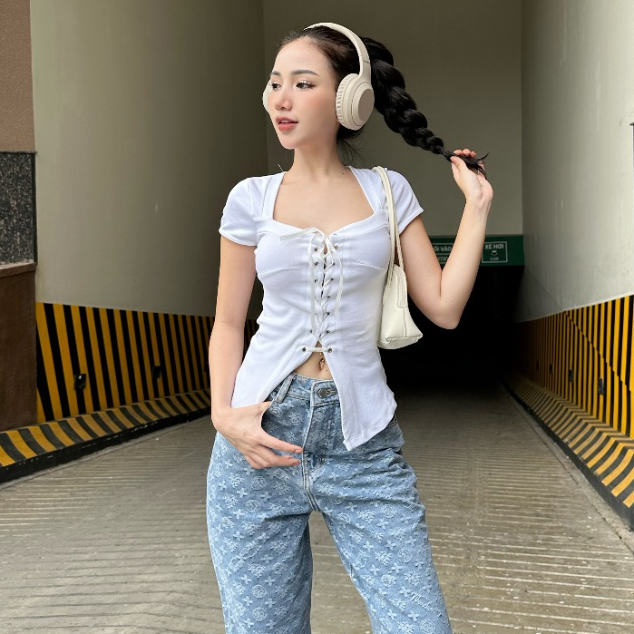 TIQI JEANS - Quần jeans nữ ống rộng họa tiết bông Trendy B2-015