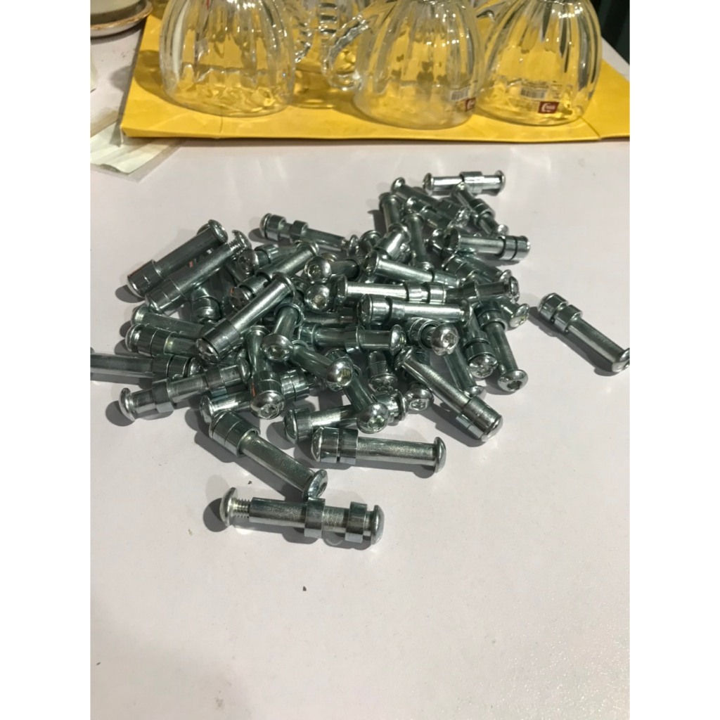 Bánh Sau Xe Điện 3 Bánh Drift 360 có bi Độ Có Đèn. ốc bắt bánh sau drit