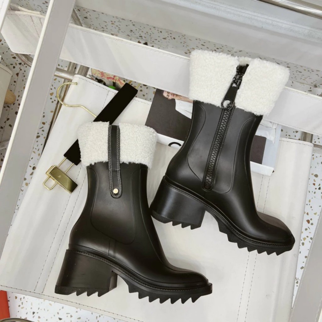 Bốt Da Nữ Cổ Lông Hàng QC  2 màu Đen, Ghi HOTTREND 2023 !