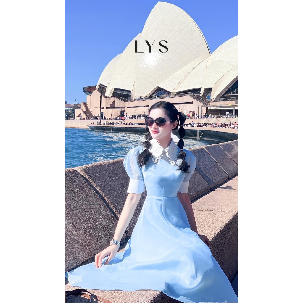 Đầm Dài Nữ Muse Cổ Ren Trắng Trẻ Trung Thanh Lịch