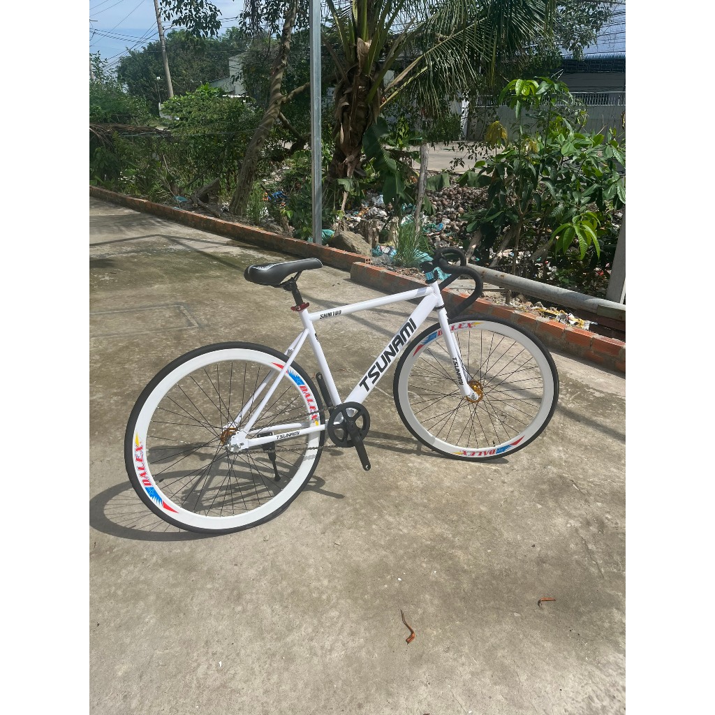 XE ĐẠP TSUNAMI MÀU TRẮNG VÀNH TRẮNG