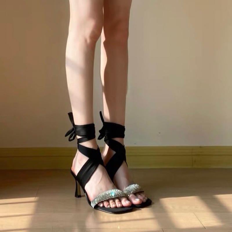 Giày cao gót đế trụ vuông 7cm buộc dây phối đá sang trọng