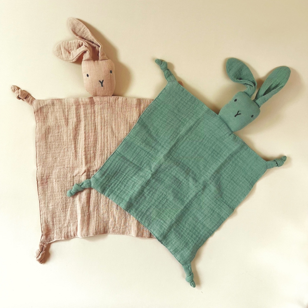 Hộp quà Giáng Sinh, Quà Noel, Sinh Nhật, Quà Đầy Tháng, Thôi Nôi cho Bé Gồm Chăn, Khăn sợi tre, Gặm nướu và Yếm