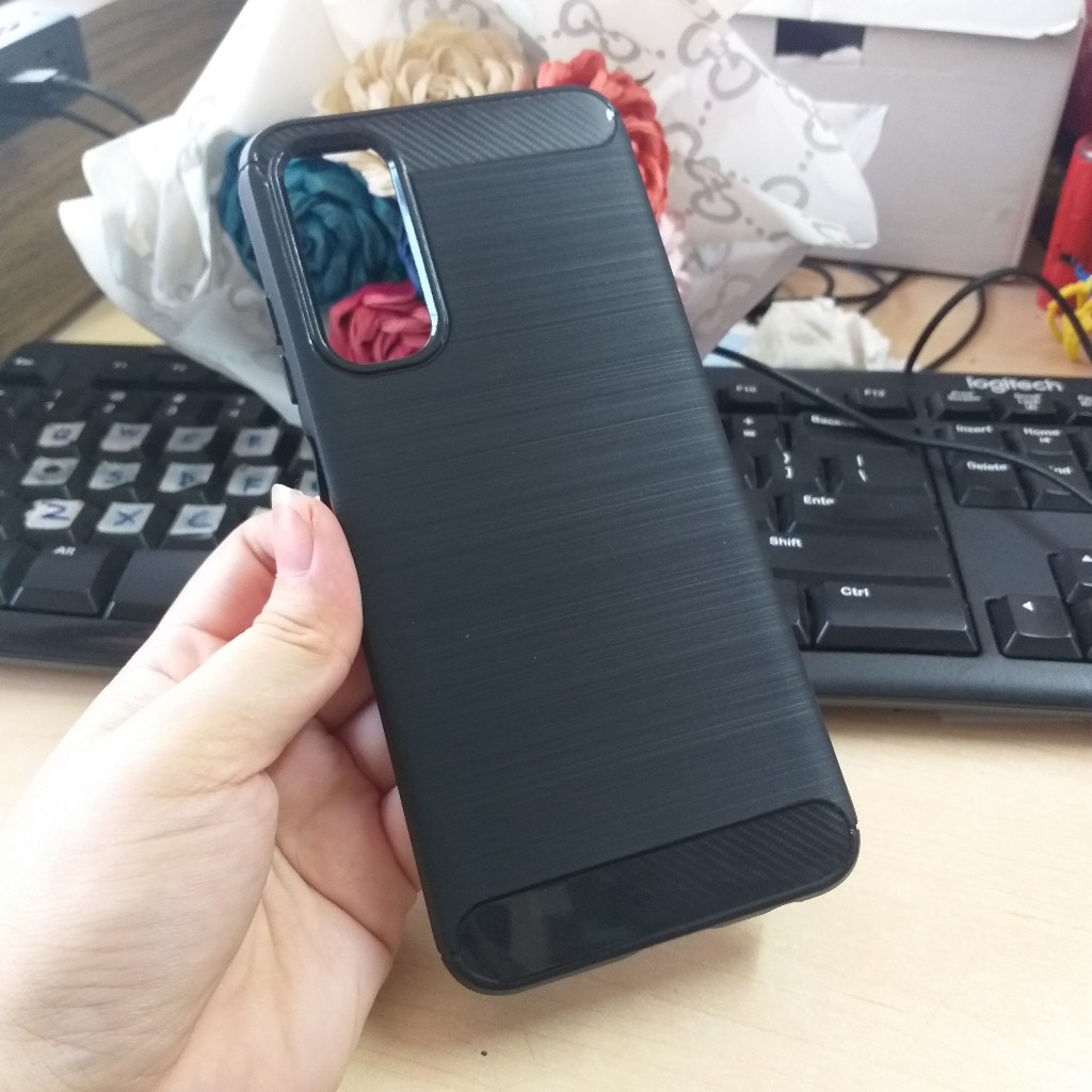 Ốp Lưng Samsung Galaxy A05s Chống Sốc Dạng Carbon Hiệu Likgus Giá Rẻ