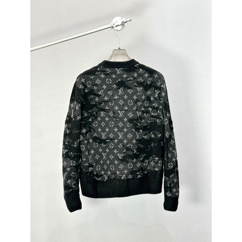 Áo Len G.C Viền Bo Thêu Logo Dày Mịn Thoang Mát Thời Trang Cao Cấp