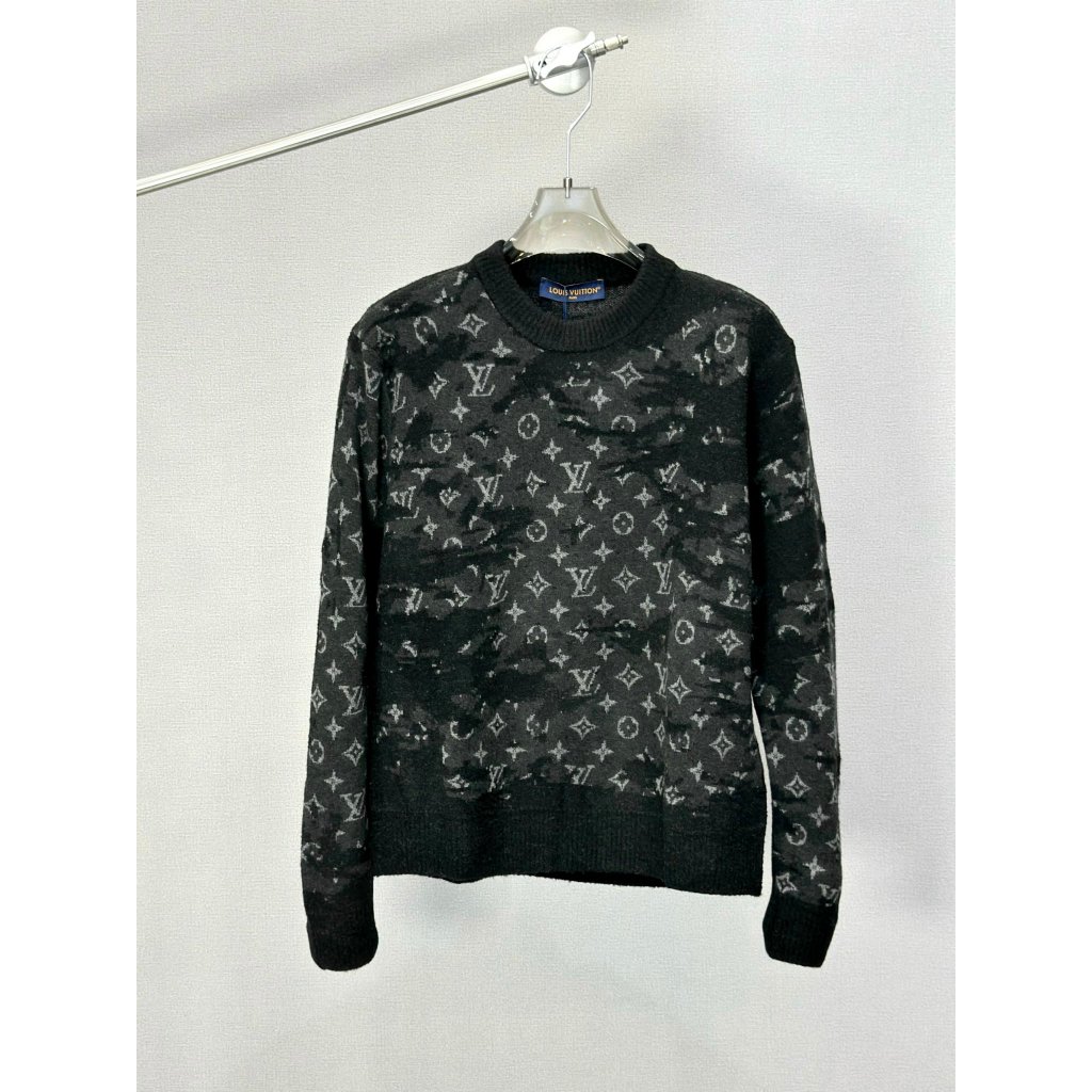 Áo Len G.C Viền Bo Thêu Logo Dày Mịn Thoang Mát Thời Trang Cao Cấp