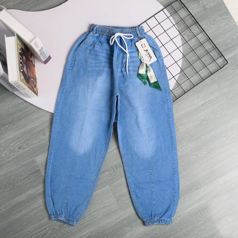 Quần jean ống suông + bo gấu đại cồ