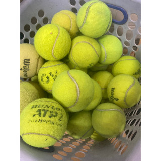 Banh tennis cũ, mềm, xấu