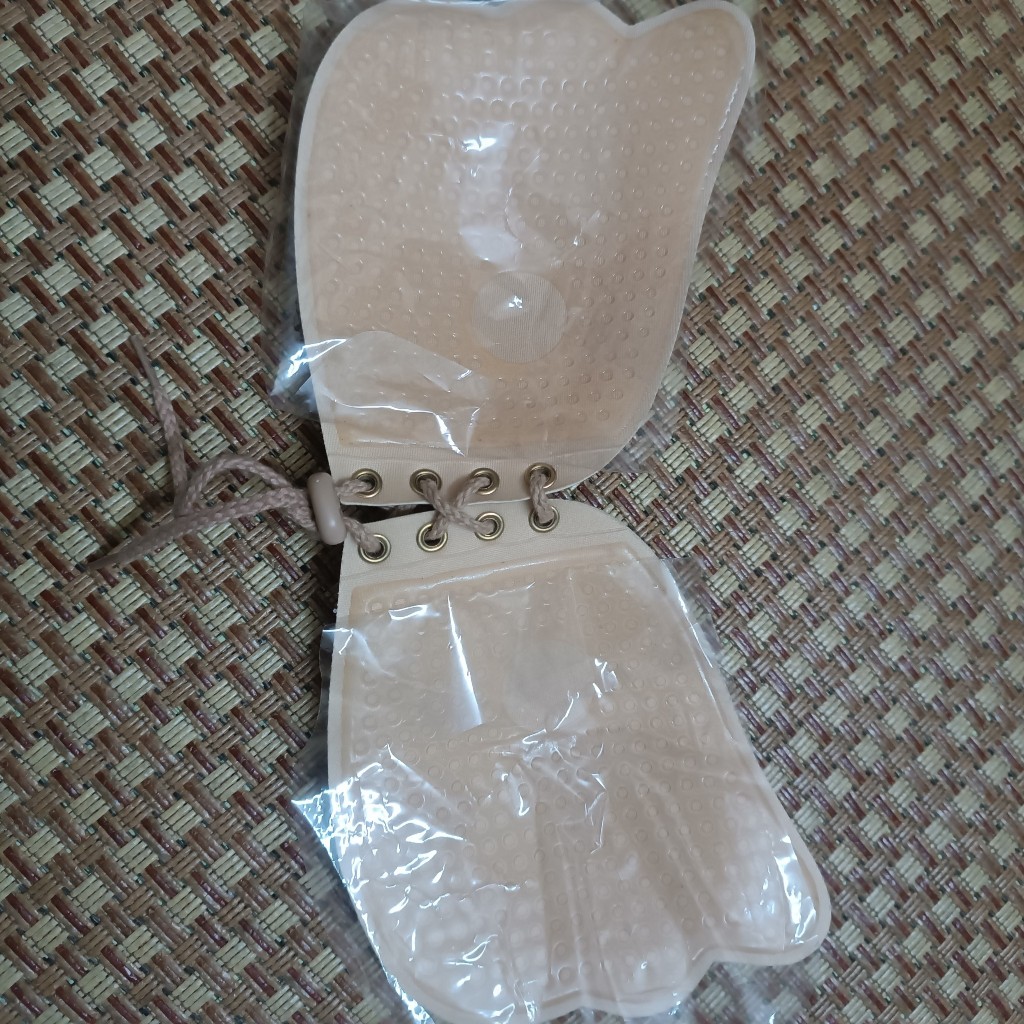 Áo lót không dây bra buộc dây không gọng