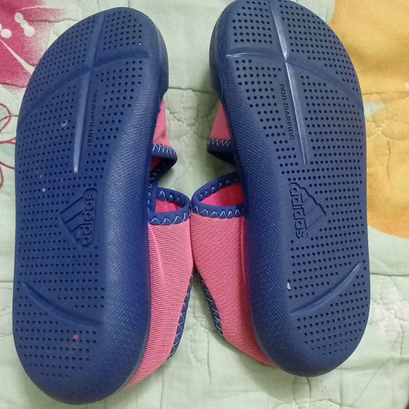 Giày hồng xinh cho bé