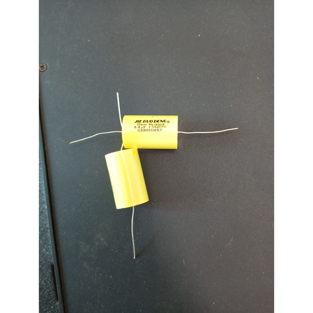 TỤ PHÂN TẦN 6,8MF 250V VÀNG TRÒN - TỤ PHÂN TẦN LOA MID 10 vá 12 - TỤ LỌC NHIỄU CHO LOA BASS.giá 1 con