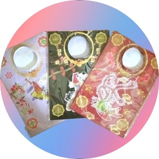 Áo quần vàng mã
