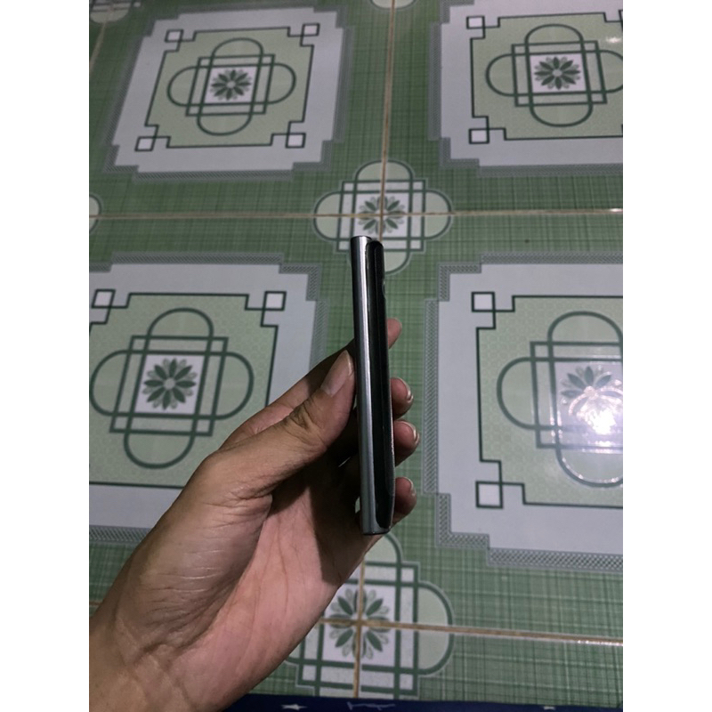 Điện thoại LG E400 zin nguyên tem bọc keo toàn thân