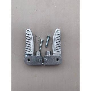 Để chân xe điện Gogo chính hãng giá 1 đôi