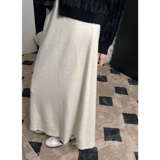 𝗟𝗔 𝗖𝗛𝗔𝗥𝗠𝗘́ |Chân váy len dài chun ẩn 8801