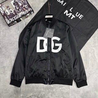 Áo khoác bomber DG gió nam nữ Dolce in logo chữ DG ngực phối thêu logo sắt sau lưng bo ống chun 2 lớp Hót Hít