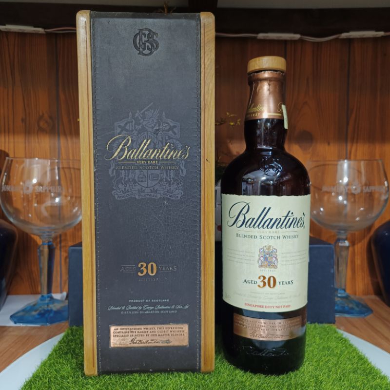 Vỏ chai rượu Ballantines 30 năm Full Box hộp gỗ cực chất (chai rỗng)