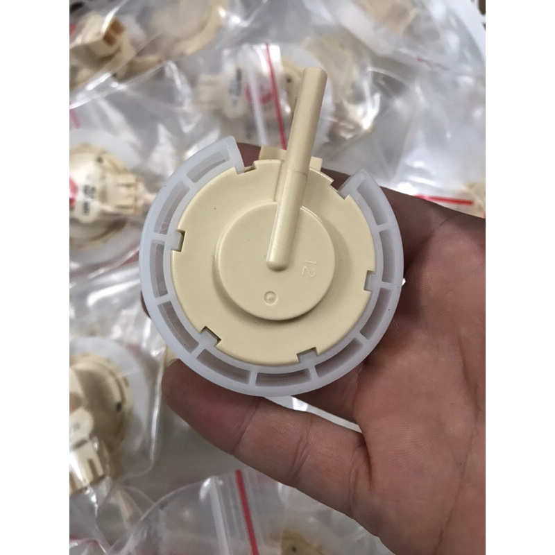 Phao áp lực máy giặt Aqua- Sanyo cửa đứng - Hàng hãng