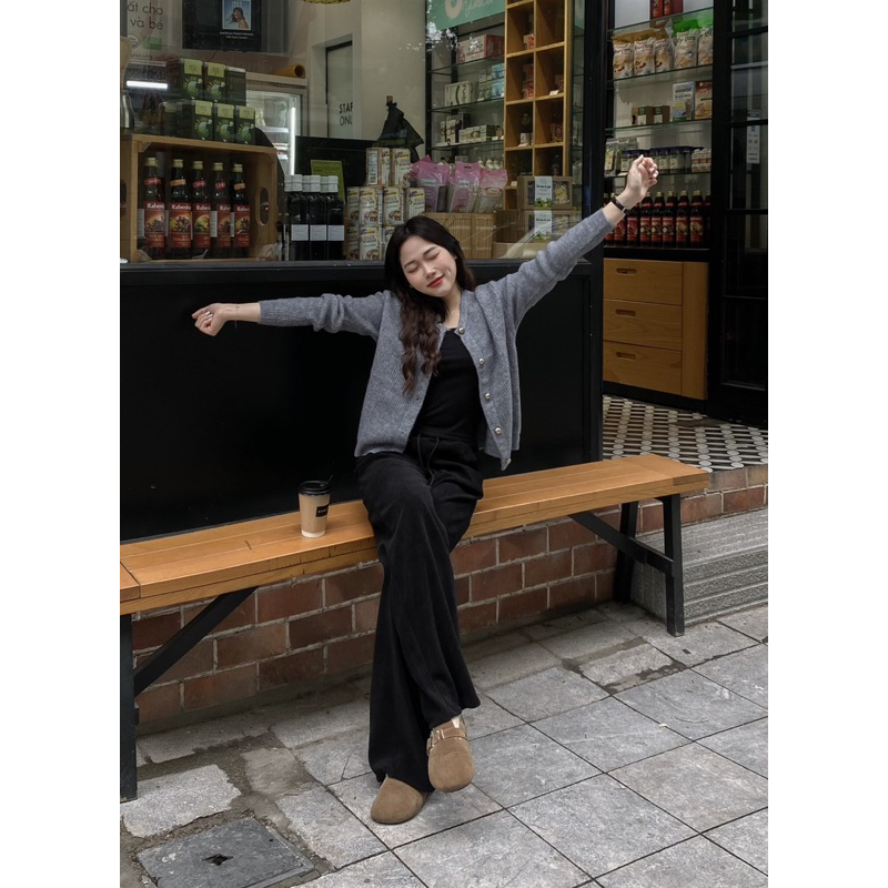 Áo len cadigan thêu ngựa cúc đồng