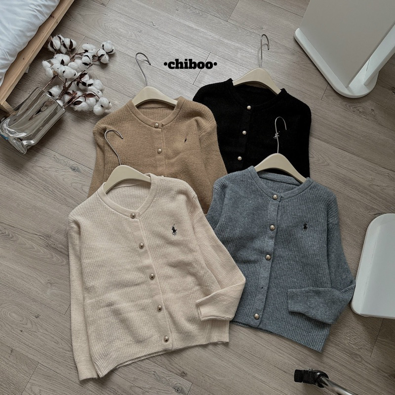 Áo len cadigan thêu ngựa cúc đồng