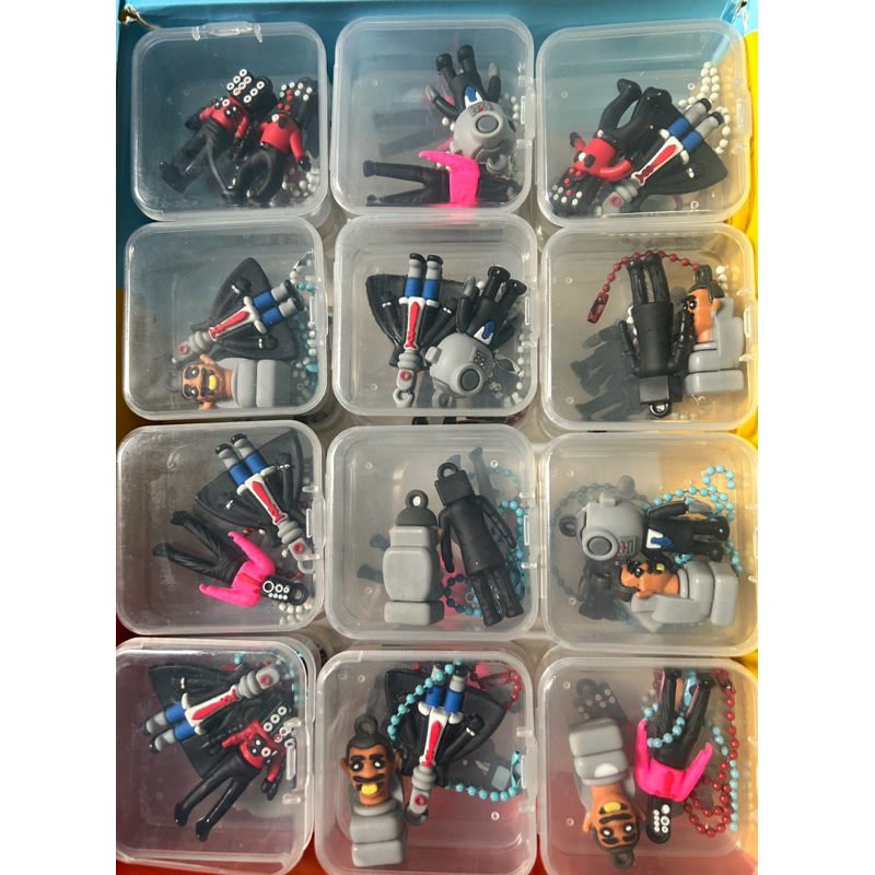 Combo 2hộp mô hình Toillet ,gấu dâu,nonel mỗi hộp 2c