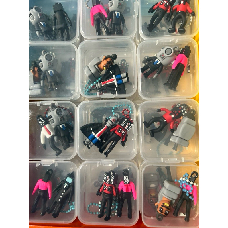 Combo 2hộp mô hình Toillet ,gấu dâu,nonel mỗi hộp 2c