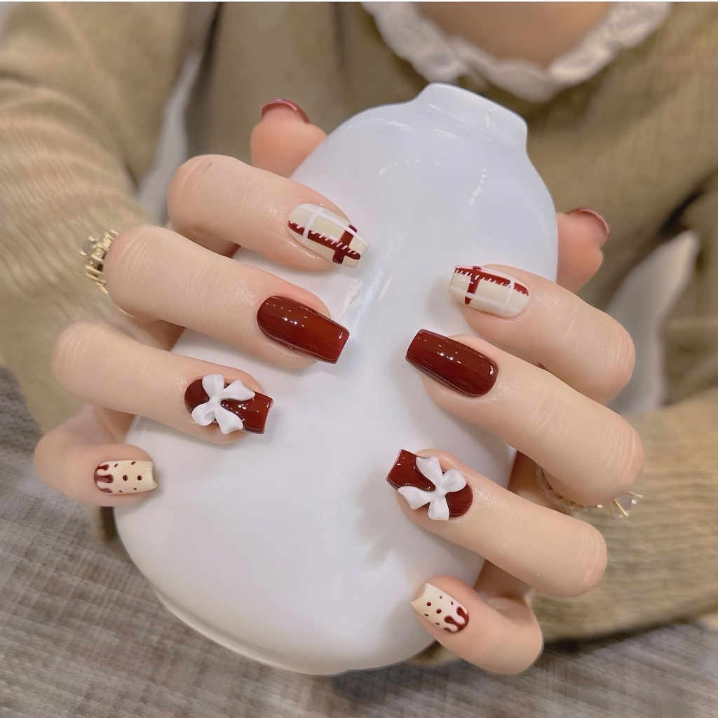 Mẫu Tết 2024 Sơn Gel Kiểu From Nhẹ Nhàng Xinh Xắn
