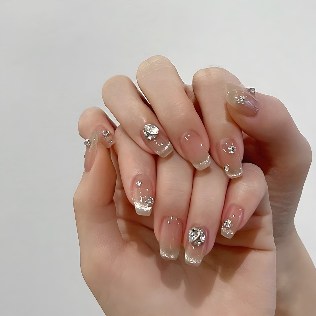 Mã 595 Nails Box 24 Móng Mắt Mèo Cao Cấp Đính Đá..595