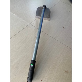 Cuốc cán sắt làm vườn nhỏ gọn tiện lợi