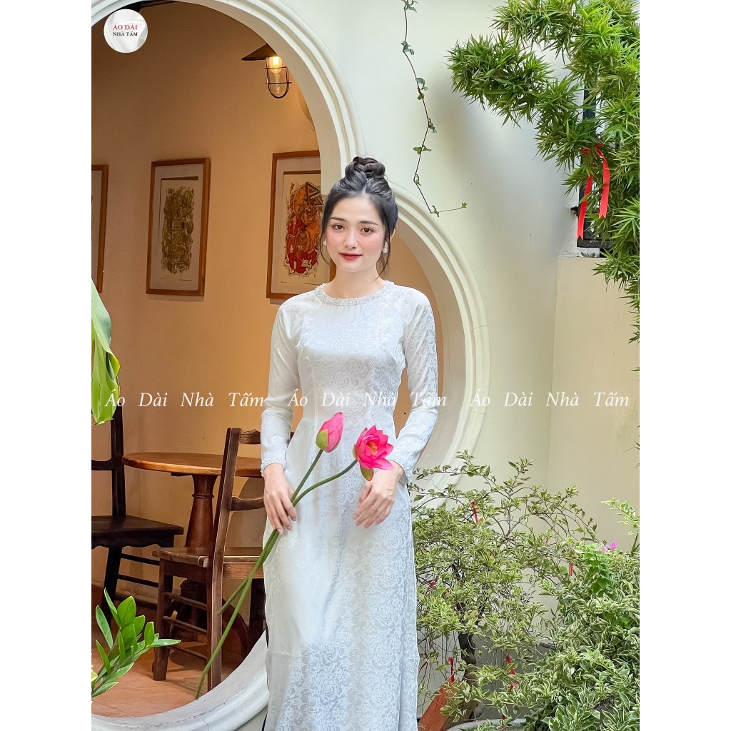 ÁO GẤM TRẮNG TRƠN ĐÍNH KIM SA CỔ - G7