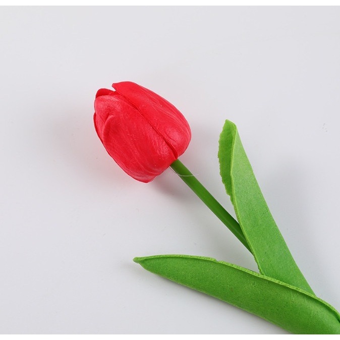 Hoa tulip trang trí bánh kem