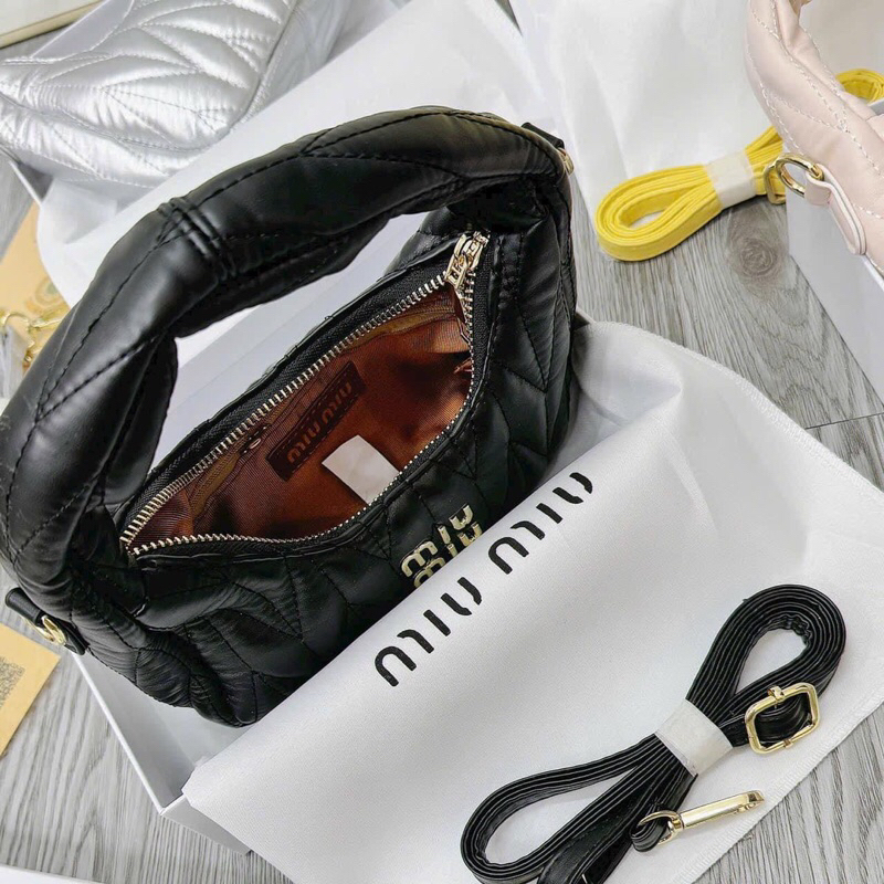 Túi xách Miumiuu thuyền thời trang