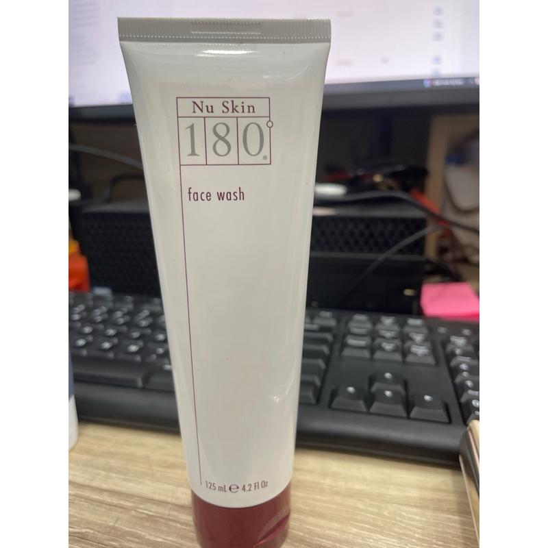 Sữa rửa mặt fw180 nuskin