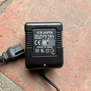 Sạc bình 12v bình xịt , cục sạc ắc quy cho bình phun xịt dạng 3 chấu