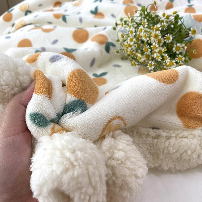 Chăn Ấm Lông Cừu Cho Bé Khỏe Bé Ngoan Loại Cao Cấp Cho Mùa Đông Bớt Lạnh Bớt Rét Buốt Sương Giá