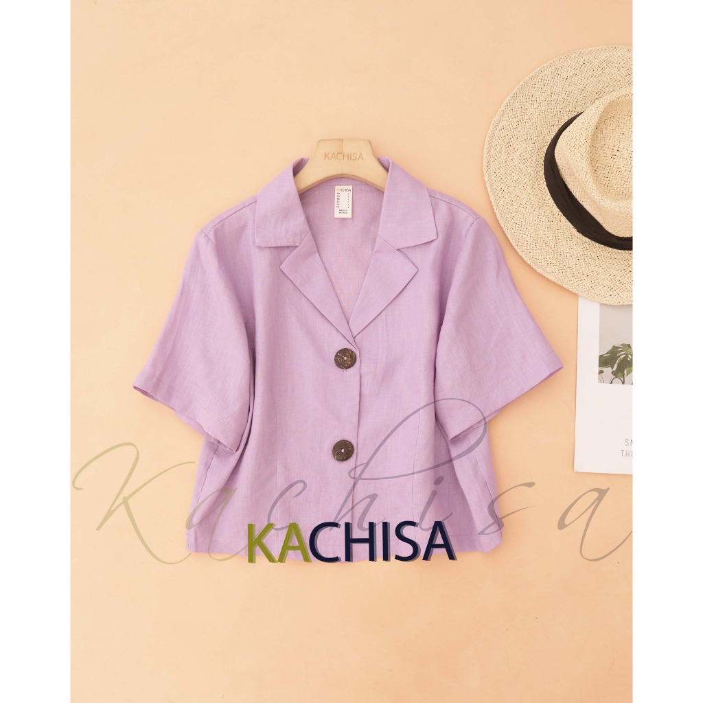 Áo cổ danton phối nút gỗ Kachisa Linen tưng premium wash mềm, sóng sánh