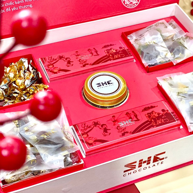 Bộ Quà Tết 2024 - Tết Đoàn Viên SHE Chocolate - Quà tặng, quà biếu Tết Sang trọng, lịch sự, đẳng cấp
