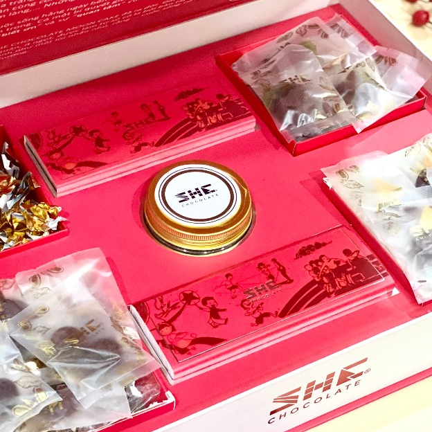 Bộ Quà Tết 2024 - Tết Đoàn Viên SHE Chocolate - Quà tặng, quà biếu Tết Sang trọng, lịch sự, đẳng cấp