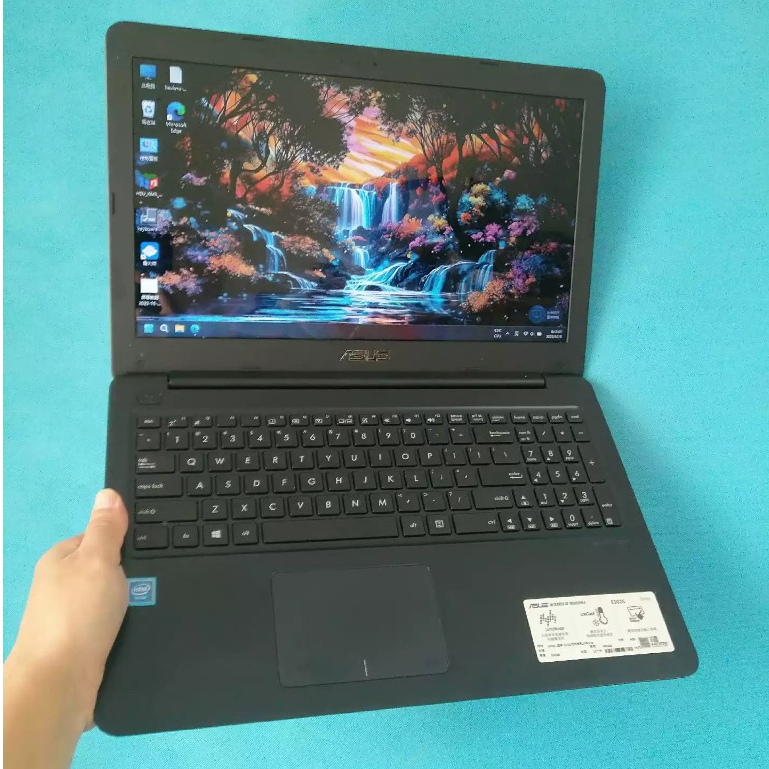 Laptop Asus E502SA chip lõi tứ ổ cứng SSD window 10 máy cực mỏng