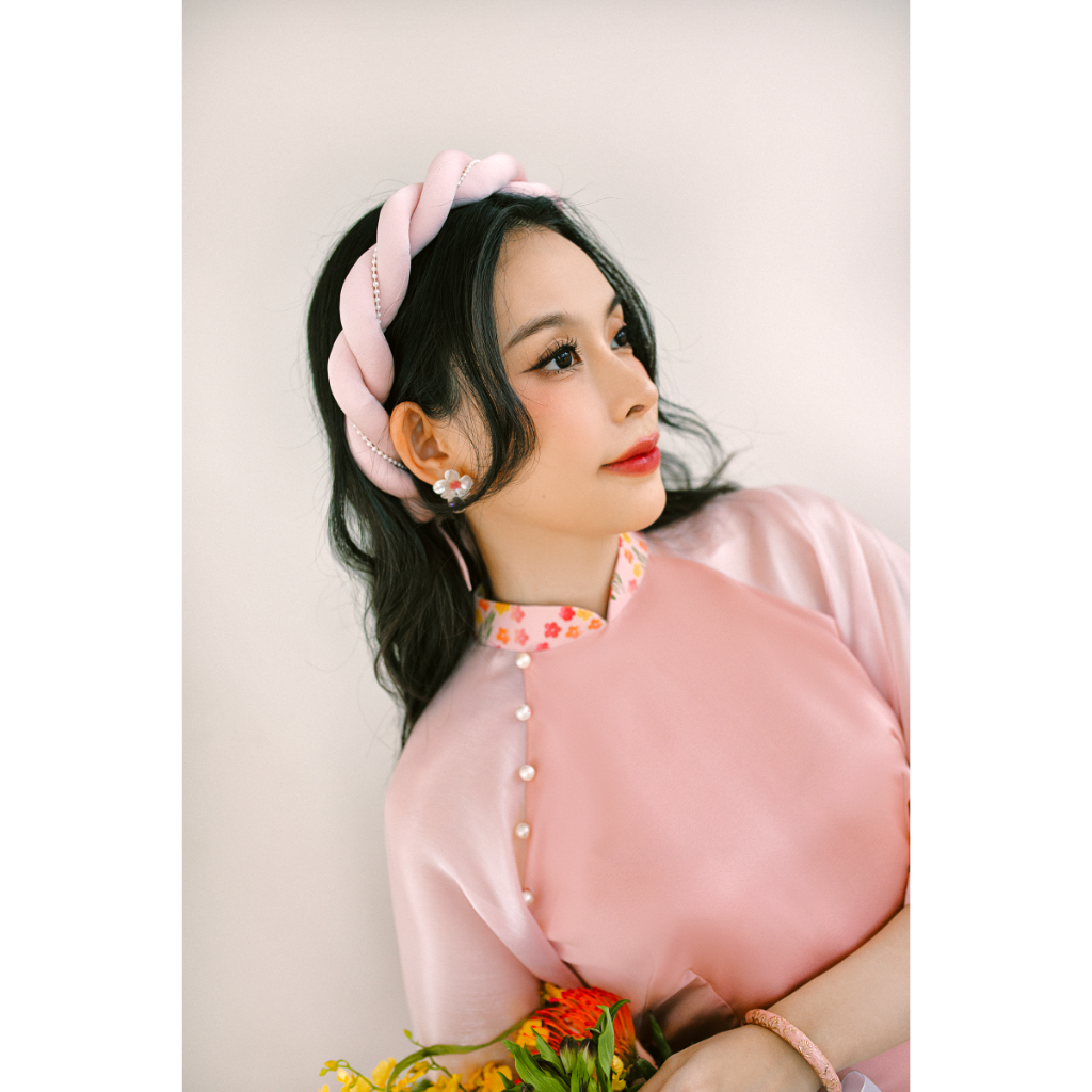 Sumire Store Hoa tai NK-082 hoa ly trắng nhụy hồng đính giọt nước