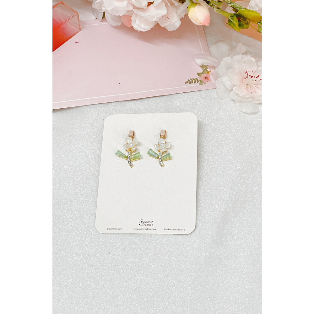 Sumire Store Hoa tai NK-121 cành hoa trắng lá xanh lấp lánh