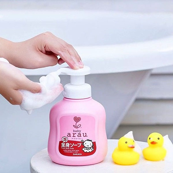 Sữa tắm gội cho bé sơ sinh Arau Baby chai 450ml túi 400ml