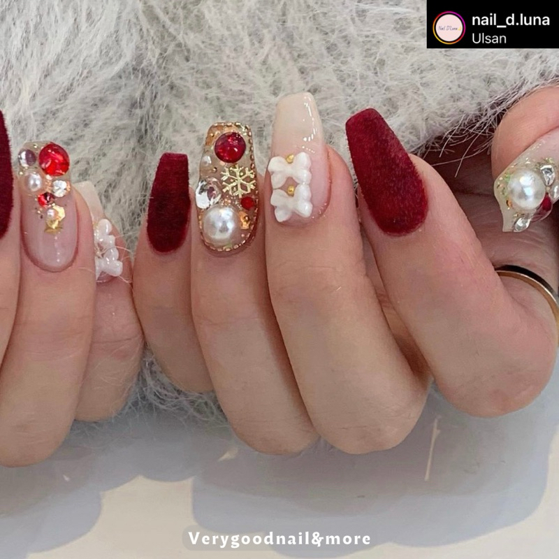 Charm hoa tuyết phủ metal