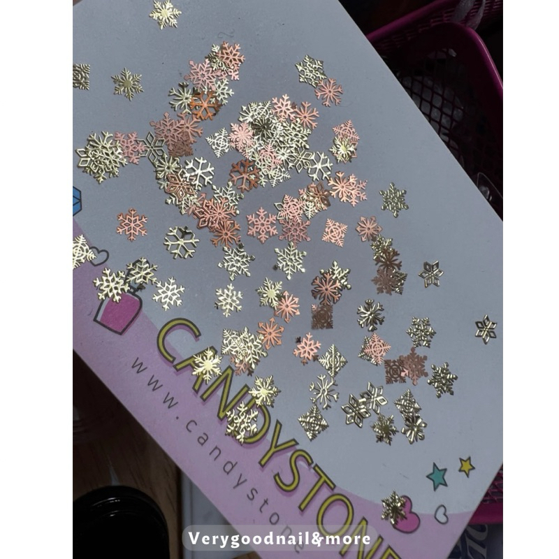 Charm hoa tuyết phủ metal