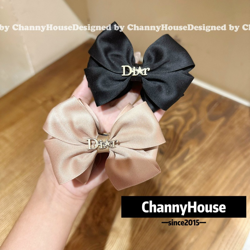 Kẹp dọc phồng tóc nơ D.i0.r sang chảnh - Kẹp tóc phồng logo hãng thiết kế cao cấp có size - Kẹp tóc mỏng [CHANNYHOUSE]